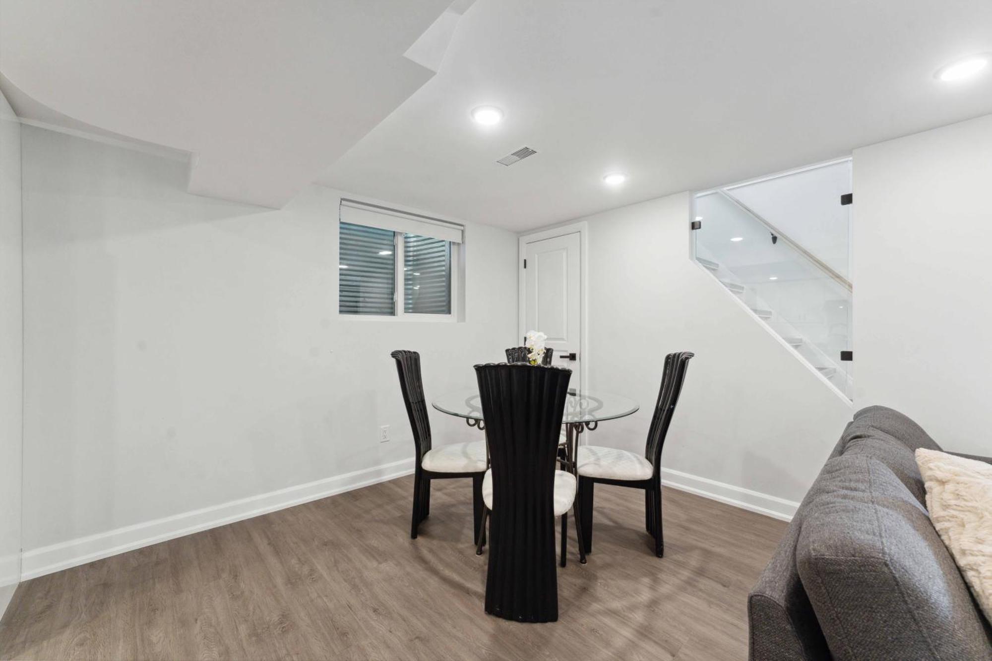 Modern 3Br Suites Ottawa Buitenkant foto